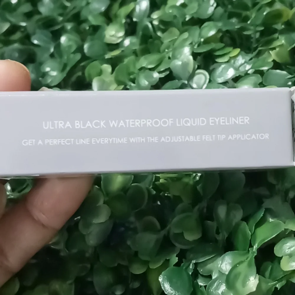 Hell-Bent Waterproof Black Liquid Eyeliner - Picture 6 of 7